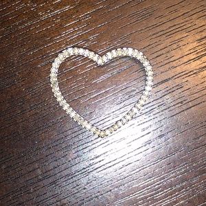 10k White Gold Diamond Heart Pendant m